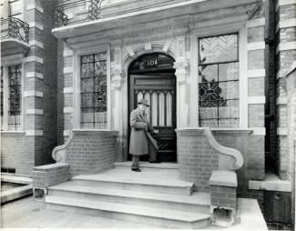 Image: Cecil Thomas outside Dora House c 1950s