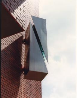 Split Form No 4c (1984) Split Form No 4c (1984) (Heron House, 145 City Road, London EC1)